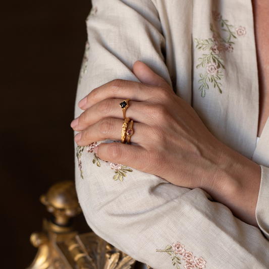 Bromelia Solitaire Ring