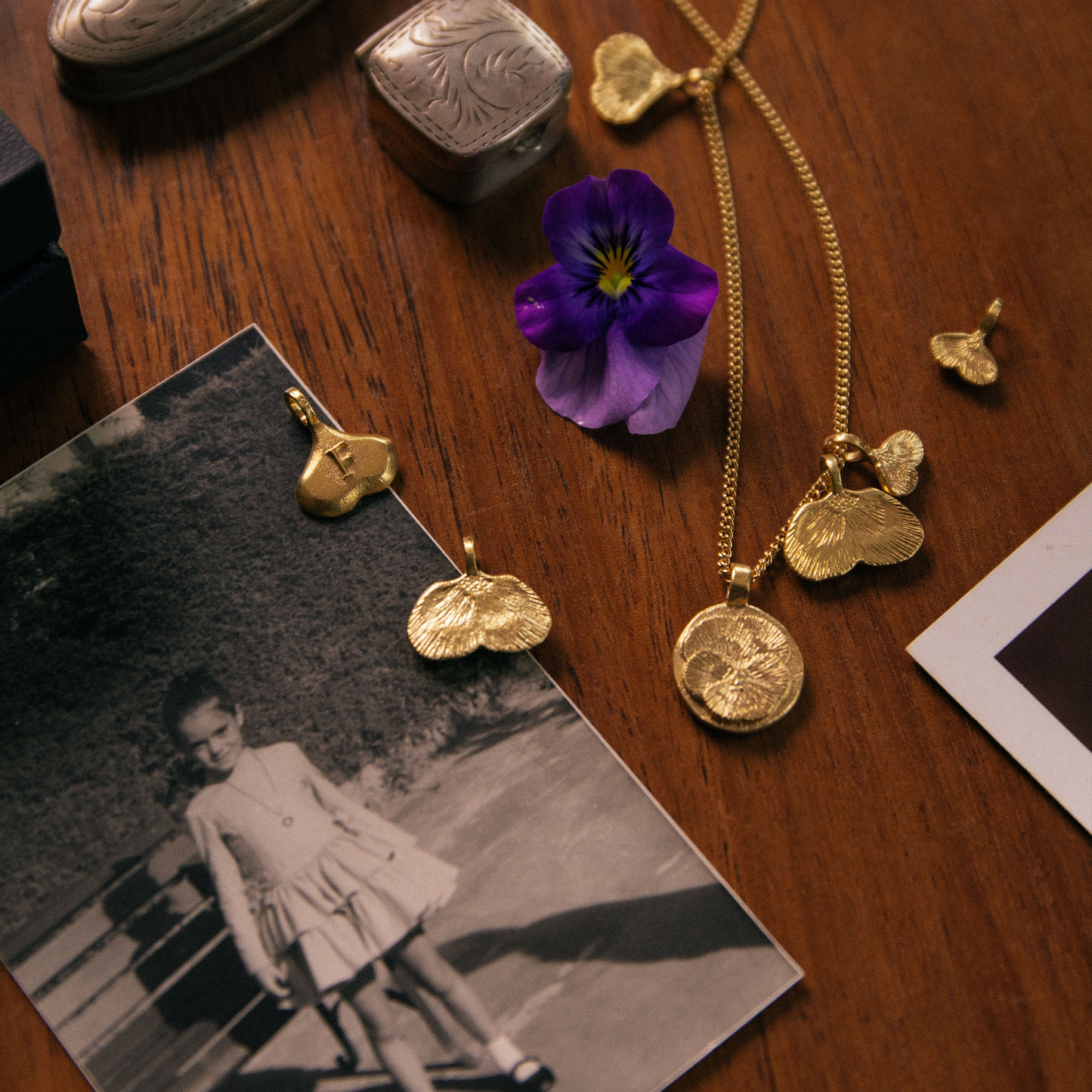 Colar Pétala Média Editável