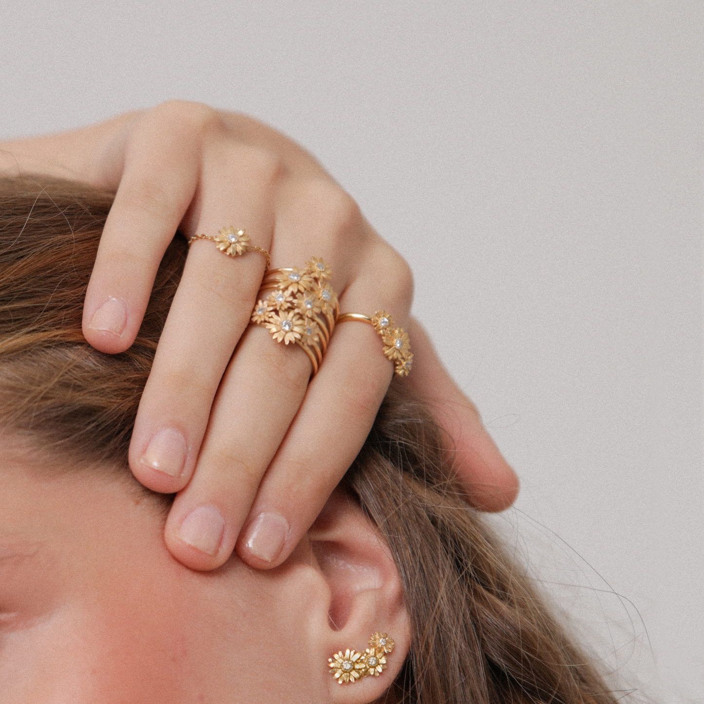 Three Daisies Ring