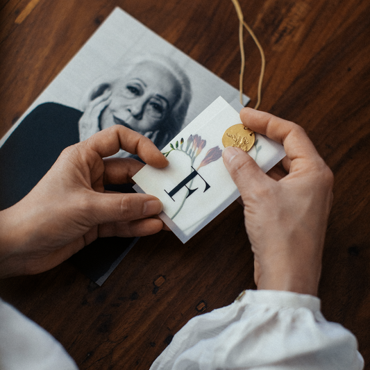 Golden F from Frésia