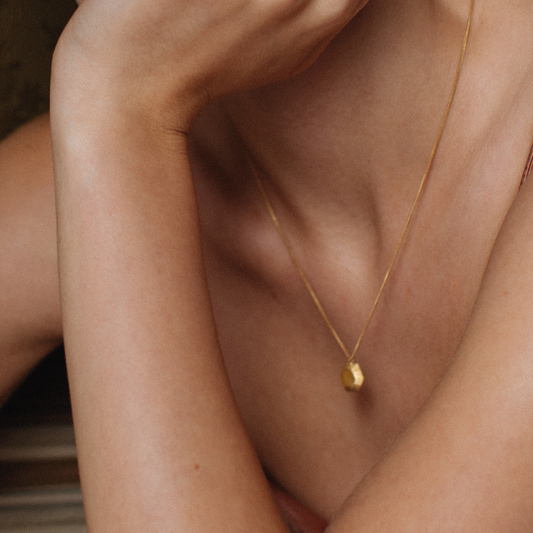 Narcissus Necklace - Sopro Parfum Collection